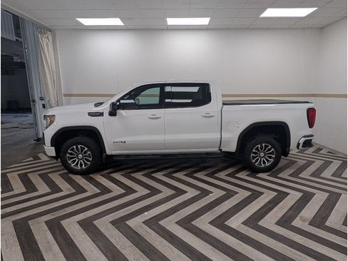 Used 2020 GMC Sierra 1500 AT4 w/ AT4 Premium Package AWD/4WD image 3