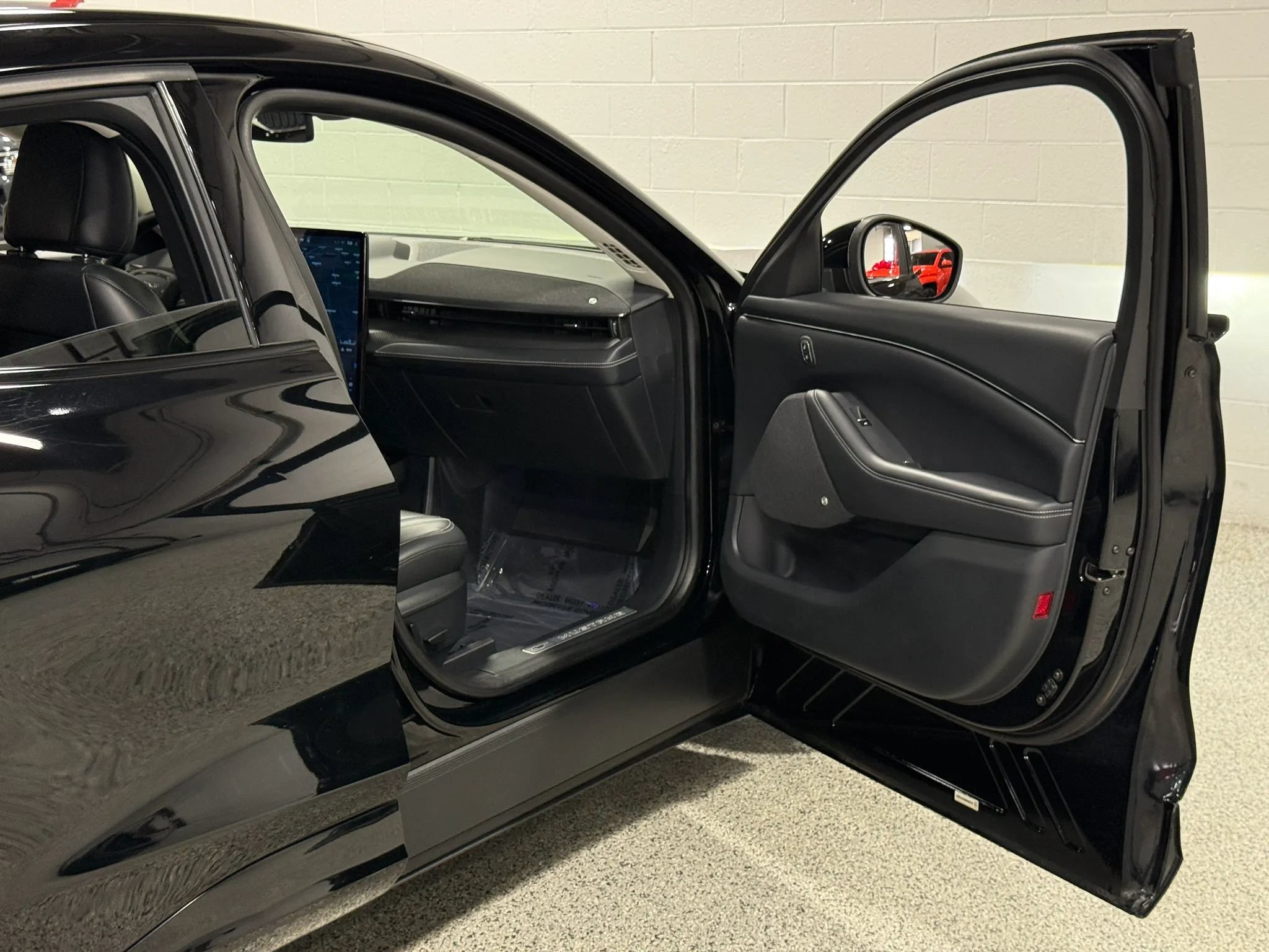 Used 2021 Ford Mustang Mach-E Premium AWD/4WD image 39