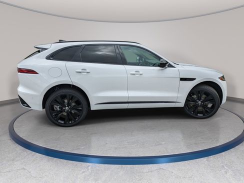 New 2026 Jaguar F-PACE R-Dynamic S image 4