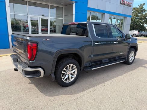 Used 2022 GMC Sierra 1500 SLT w/ SLT Premium Plus Package AWD/4WD image 3