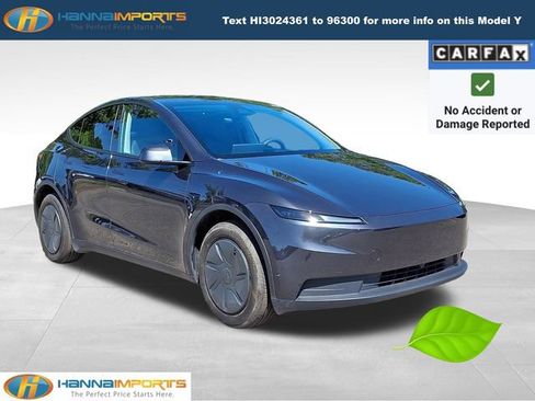 Used 2026 Tesla Model Y 2WD image 1