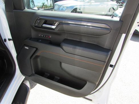 Used 2023 GMC Sierra 1500 AT4 w/ Technology Package AWD/4WD image 49