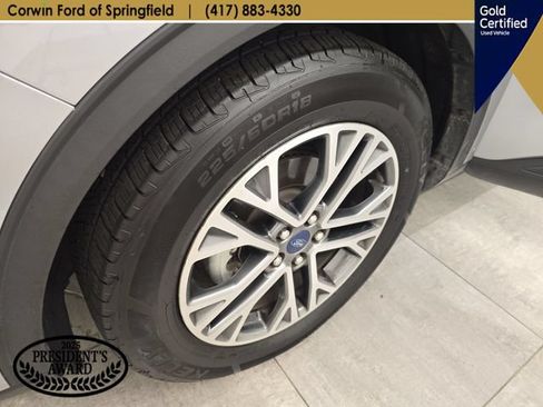 Certified 2022 Ford Escape SEL w/ Technology Package FWD image 38