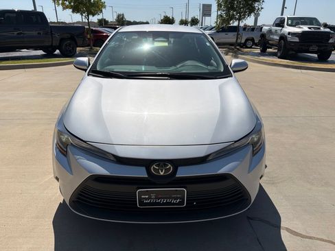 Used 2024 Toyota Corolla LE FWD image 8