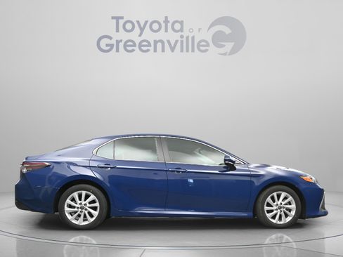 Used 2023 Toyota Camry LE w/ Convenience Package FWD image 16