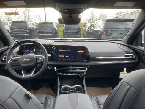 New 2026 Chevrolet Traverse High Country w/ LPO, Floor Liner Package AWD/4WD image 21