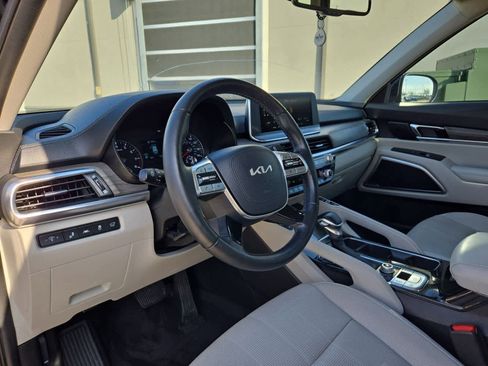 Certified 2022 Kia Telluride EX w/ EX Premium Package image 2