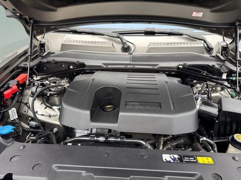 Used 2022 Land Rover Defender 110 X-Dynamic SE image 40