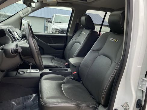 Used 2020 Nissan Frontier PRO-4X w/ Pro-4x Utility Package image 15
