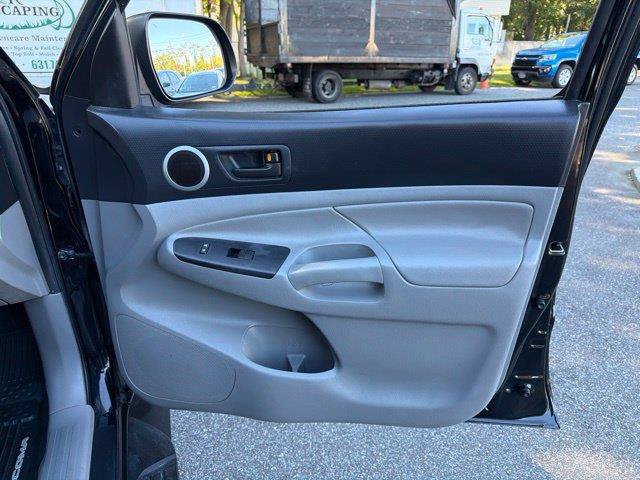Used 2013 Toyota Tacoma 4x4 Double Cab w/ SR5 Pkg image 14
