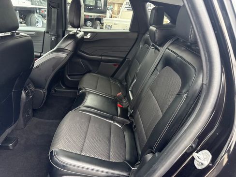 Used 2023 Ford Escape SE FWD image 13