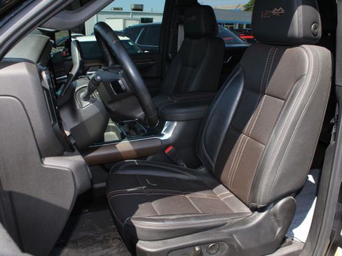 Used 2024 Chevrolet Silverado 2500 High Country w/ High Country Premium Package AWD/4WD image 17