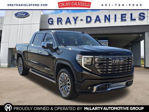 Used 2025 GMC Sierra 1500 Denali Ultimate image 1