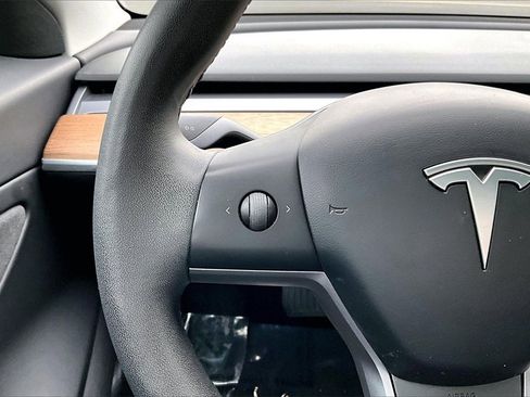 Used 2020 Tesla Model 3 Long Range image 11