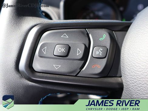 Used 2024 Jeep Wrangler Unlimited Rubicon 4xe AWD/4WD image 25