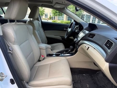 Used 2017 Acura ILX FWD image 36
