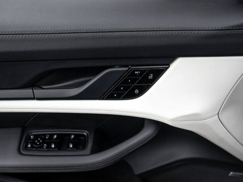 Certified 2021 Porsche Taycan 4S AWD/4WD image 17