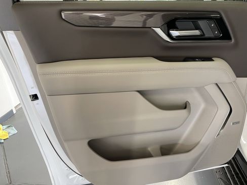 New 2026 GMC Yukon XL Elevation w/ Elevation Premium Package RWD image 12