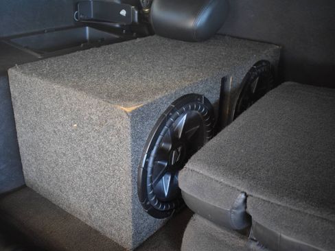 Used 2005 HUMMER H2 w/ Preferred Equipment Group AWD/4WD image 32