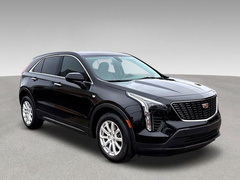 Used 2019 Cadillac XT4 Luxury w/ Trailering Package image 1