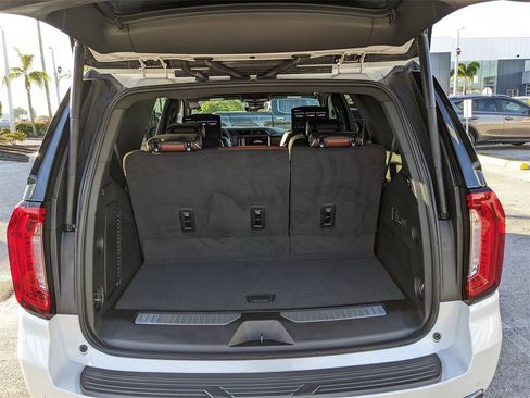 Used 2024 GMC Yukon Denali Ultimate image 12