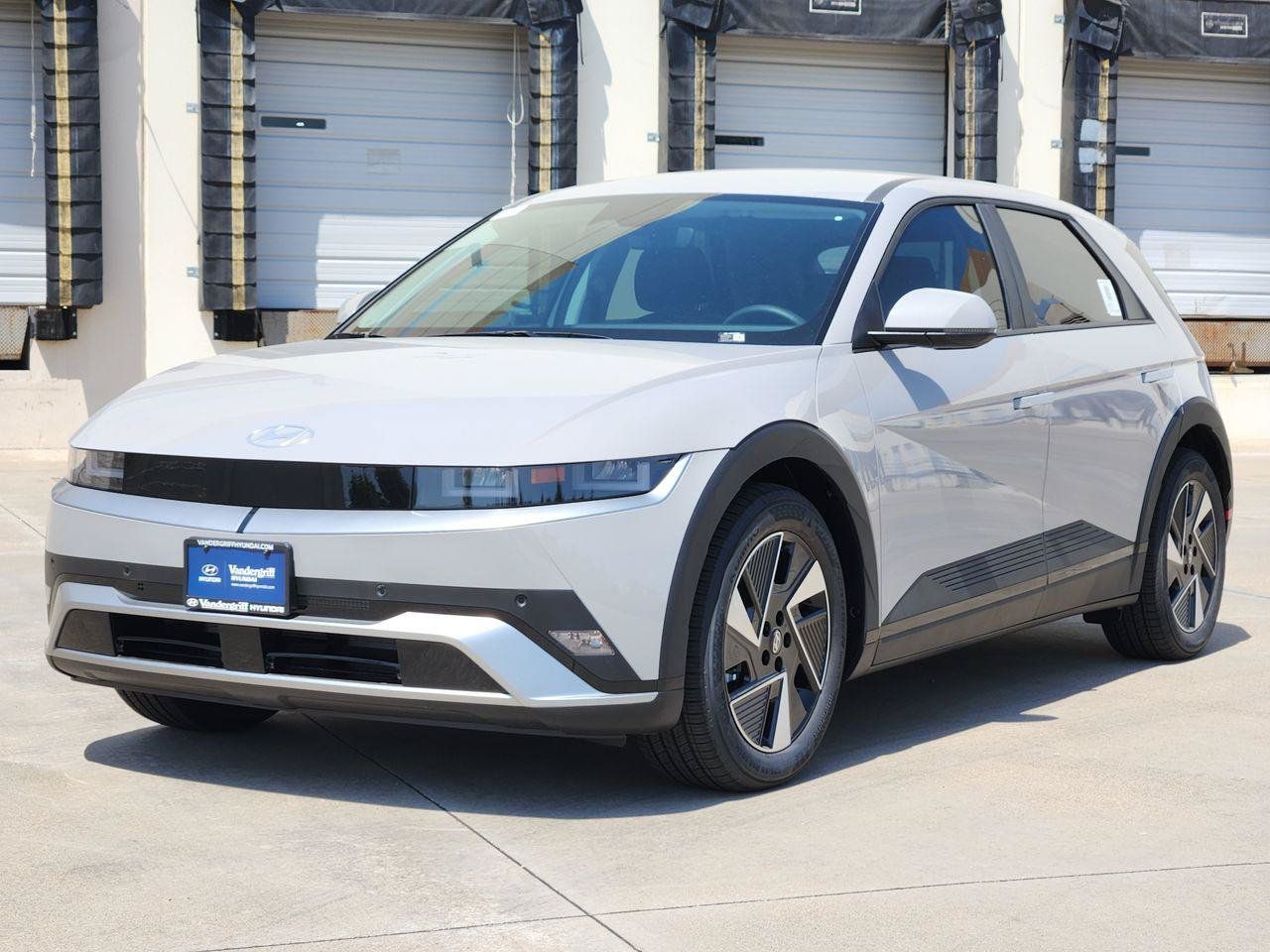New 2027 Hyundai Ioniq 5 SE RWD image 2