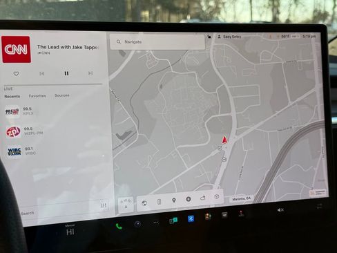 Used 2022 Tesla Model X image 21