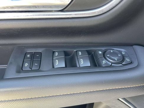 Used 2023 GMC Yukon AT4 w/ AT4 Premium Package AWD/4WD image 19