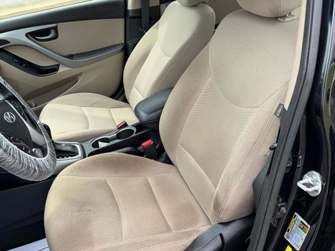 Used 2016 Hyundai Elantra Value Edition FWD image 4