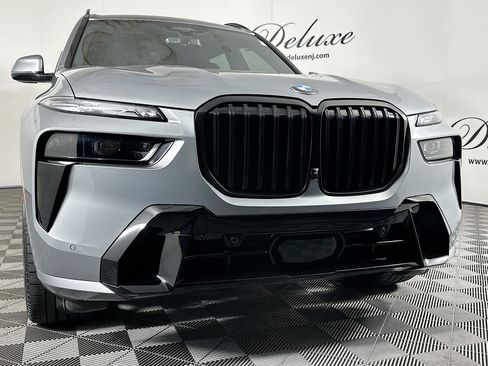 Used 2024 BMW X7 xDrive40i w/ Executive Package AWD/4WD image 32