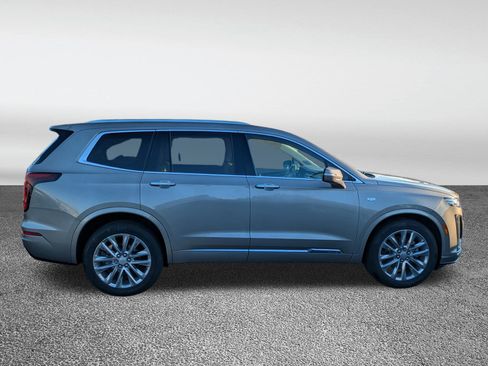 Used 2023 Cadillac XT6 Premium Luxury image 28