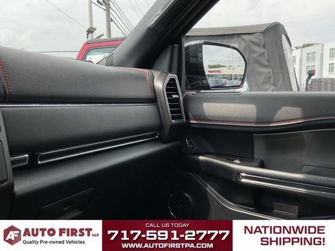Used 2019 Ford Expedition Limited w/ Equipment Group 303A AWD/4WD image 21