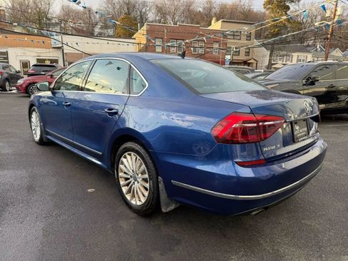 Used 2017 Volkswagen Passat 1.8T SE image 9