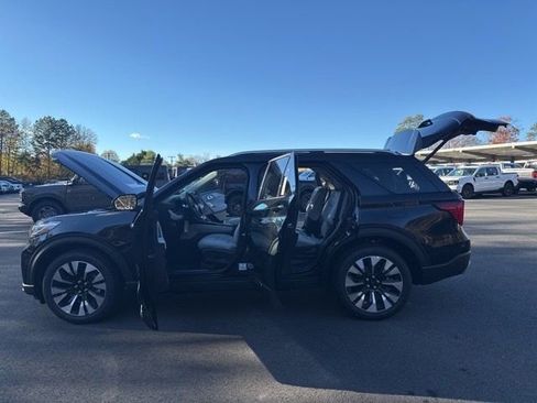 New 2026 Ford Explorer Platinum w/ LUX Leather Package image 27