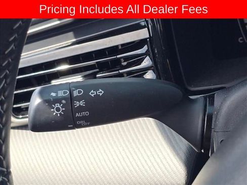 Used 2025 Toyota Camry SE w/ Convenience Package AWD/4WD image 25