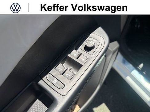 New 2026 Volkswagen Taos SE AWD/4WD image 15