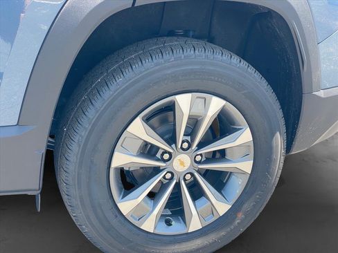 New 2026 Chevrolet Equinox LT FWD image 25