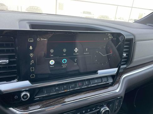 Used 2024 GMC Sierra 1500 SLE image 39