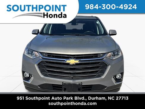 Used 2019 Chevrolet Traverse LT w/ LT Premium Package image 2