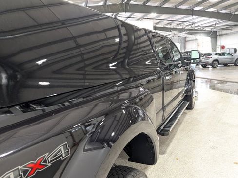 Used 2022 Ford F450 XLT w/ XLT Premium Package image 3