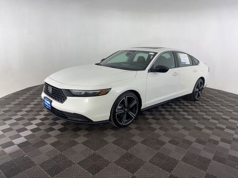 Used 2025 Honda Accord Sport image 5