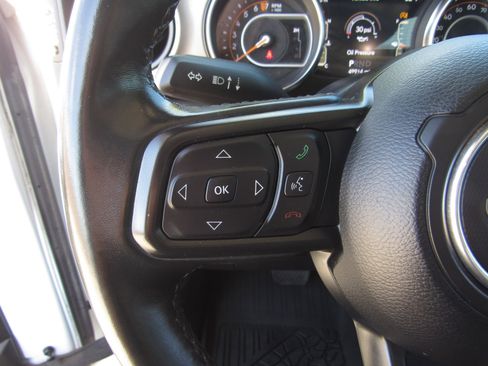 Used 2022 Jeep Wrangler Unlimited Sport image 23