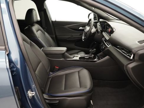 Used 2024 Buick Envista Sport Touring w/ Convenience I Package FWD image 46
