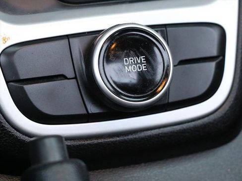 Used 2022 Hyundai Venue SEL w/ Cargo Package image 26