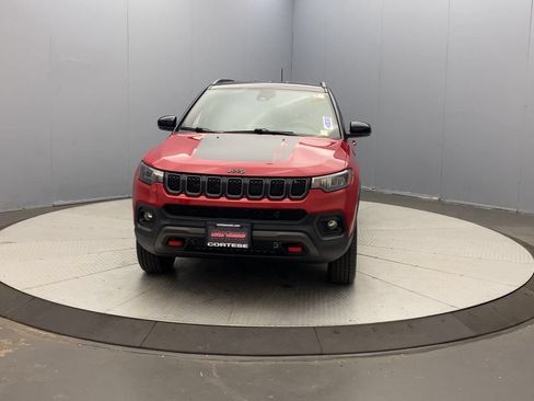 Used 2023 Jeep Compass Trailhawk w/ Trailhawk Convenience Group AWD/4WD image 8