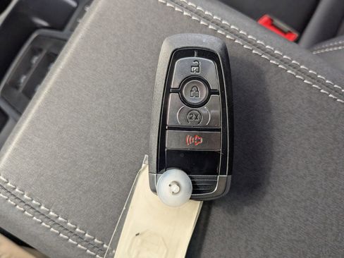 New 2025 Ford Bronco Badlands image 34