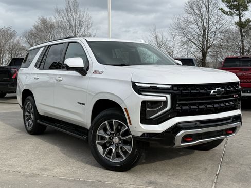 Used 2025 Chevrolet Tahoe Z71 image 2