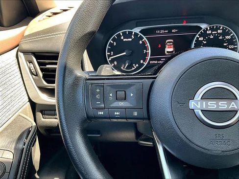 Used 2023 Nissan Rogue SV AWD/4WD image 22