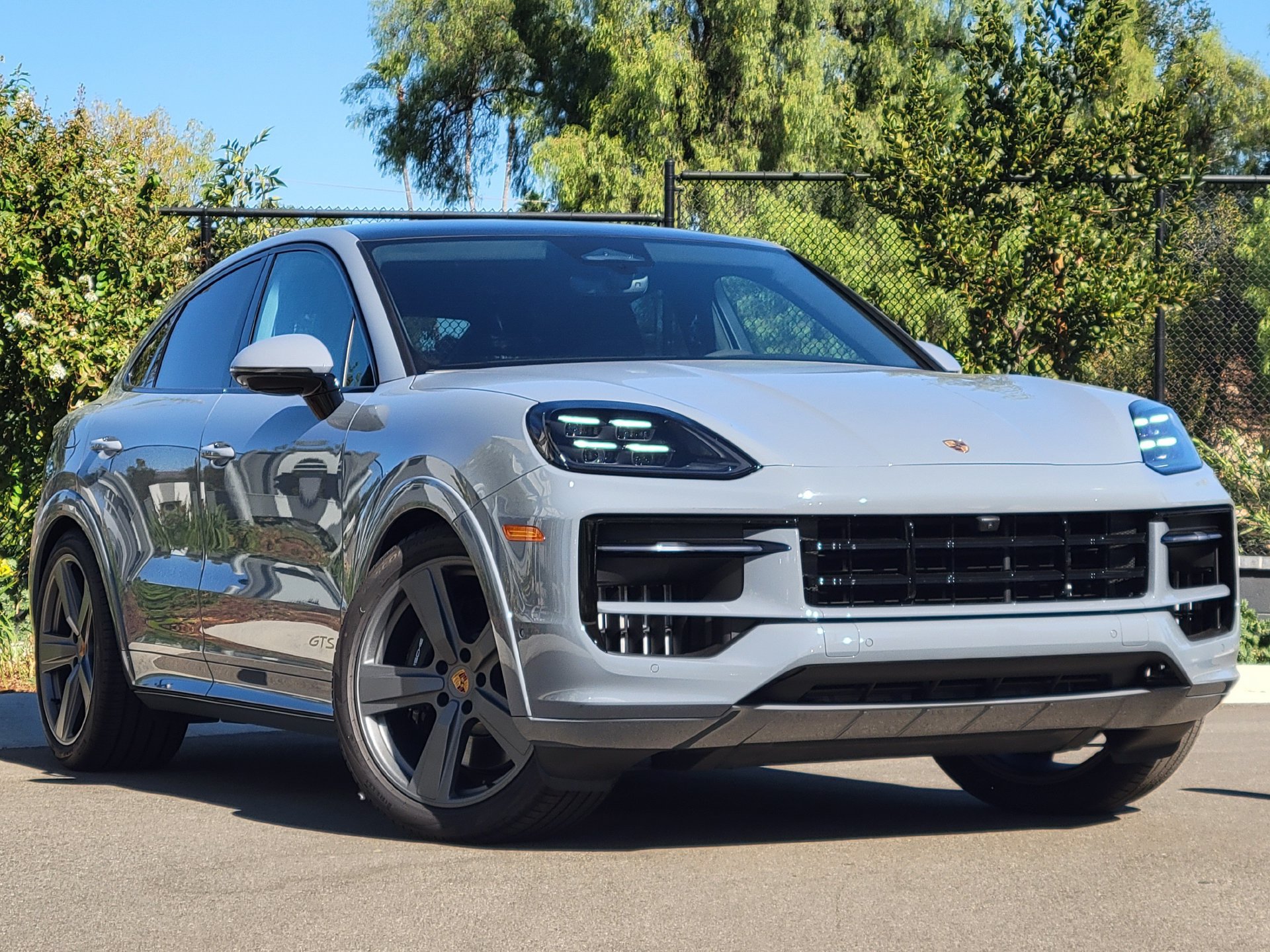 New 2026 Porsche Cayenne GTS AWD/4WD image 9