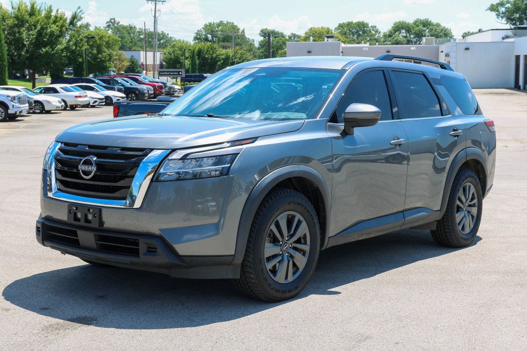 Used 2022 Nissan Pathfinder SV AWD/4WD image 7